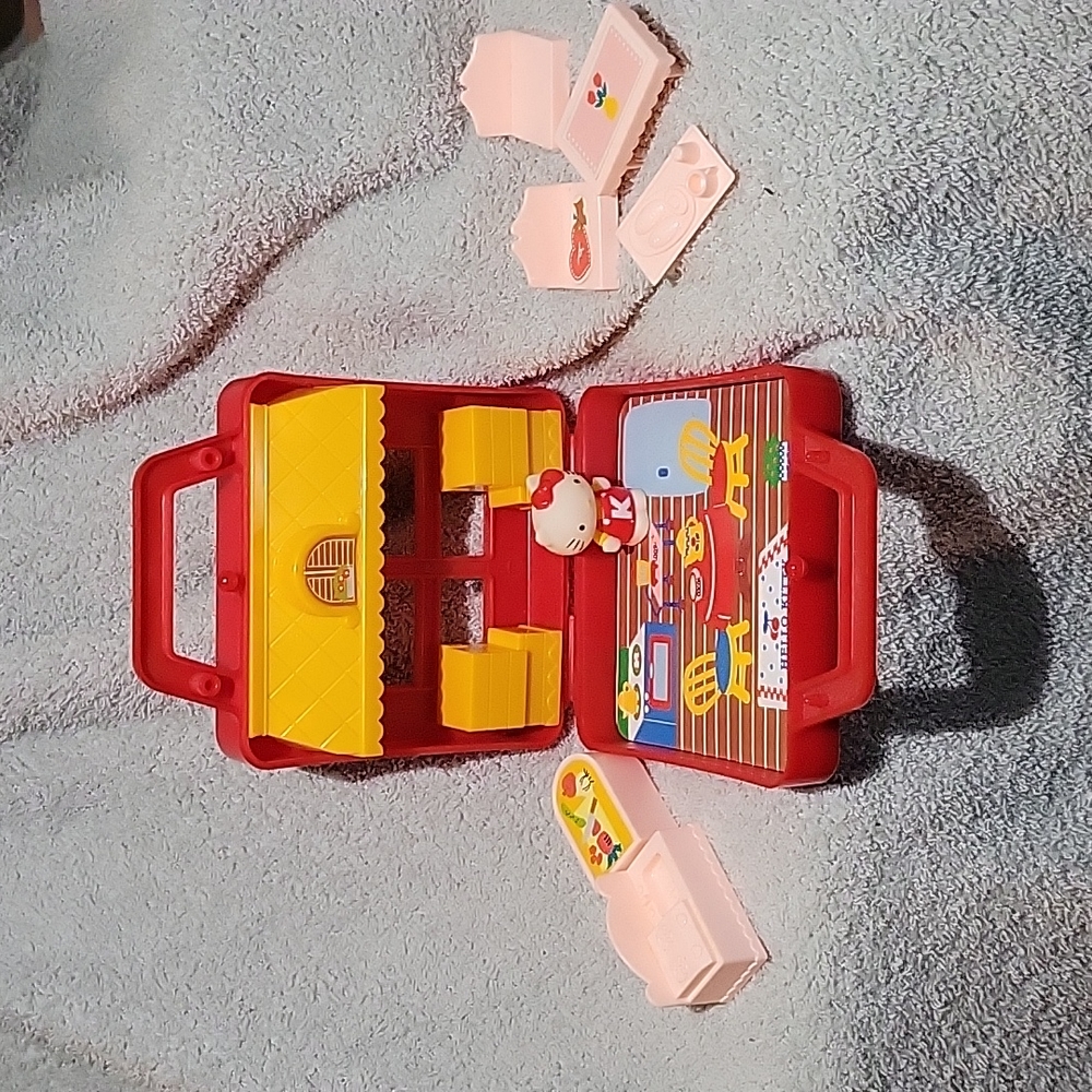 Rare Vintage Hello Kitty Playset - Picture 2 of 7